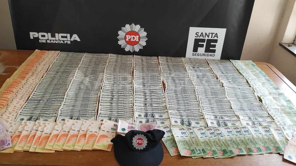 El dinero se encontraba en el interior de una casa de Jos&eacute; Cibils y Larrechea.&nbsp;
