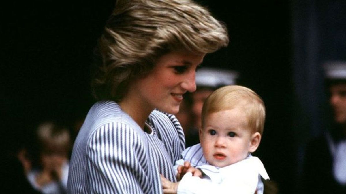 ¿El príncipe Harry es hijo del amante de Lady Di?