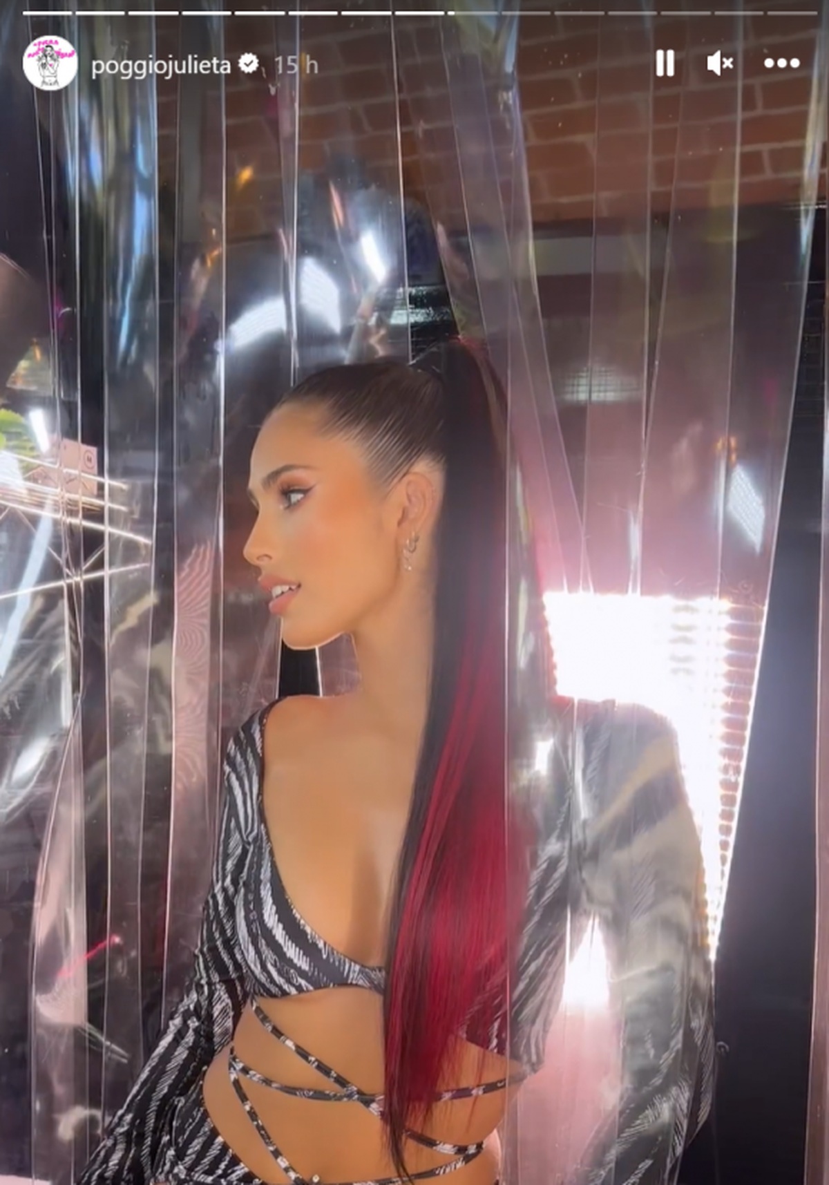 El increíble cambio de look de Julieta Poggio.