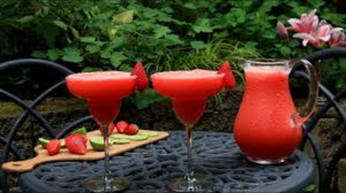 Prepára un daikiri de frutilla refrescante en solo unos minutos