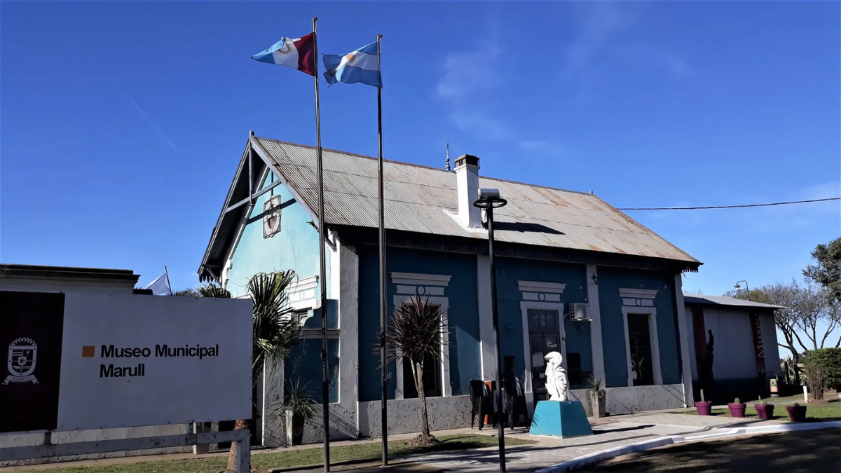 Dentro de la localidad de Marull, se encuentra el Museo Municipal, un espacio que permite conocer parte de su historia. Dentro de la localidad de Marull, se encuentra el Museo Municipal, un espacio que permite conocer parte de su historia.