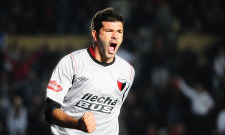 Emmanuel Gigliotti será refuerzo de Colón y Ariel Pereyra ya lo espera: cuándo llega a Santa Fe Emmanuel Gigliotti será refuerzo de Colón y Ariel Pereyra ya lo espera: cuándo llega a Santa Fe