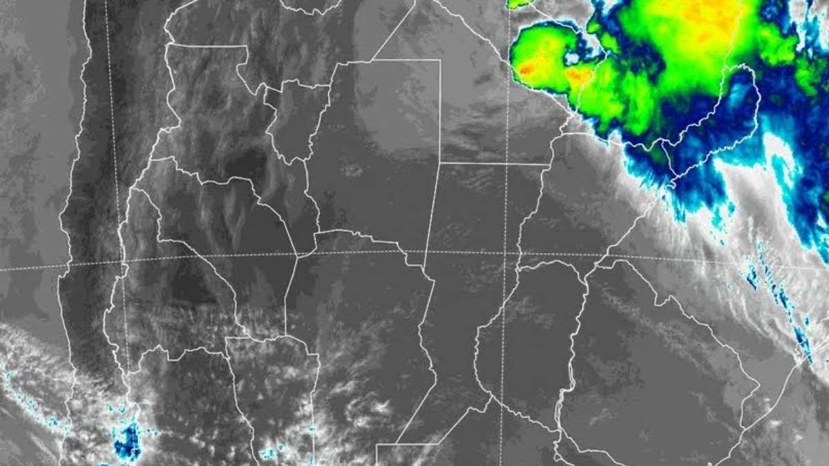 La imagen satelital muestra una tregua temporaria antes del ingreso de un frente que provocar&aacute; tormentas desde este lunes.