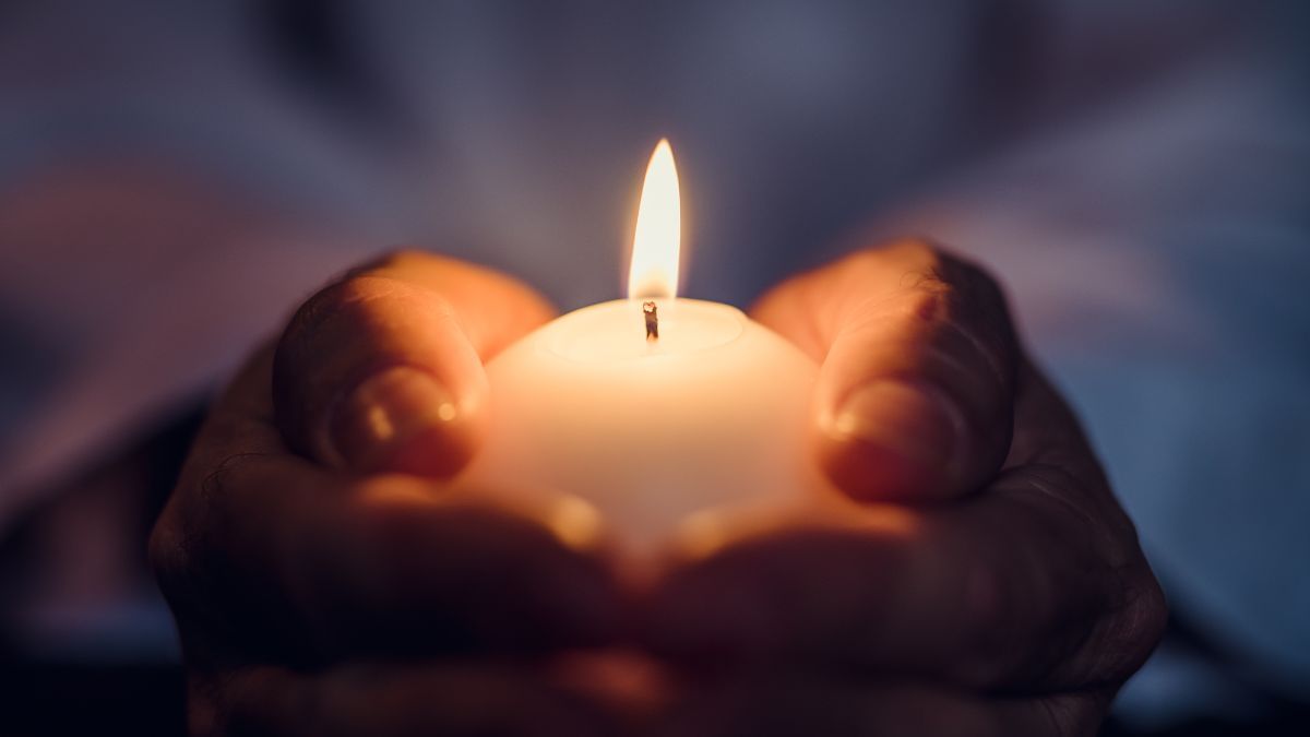 El blanco representa pureza, paz y renovación. El blanco representa pureza, paz y renovación.