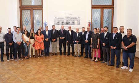 El gobernador de la provincia, Omar Perotti, recibió este martes la visita del Comité de Evaluación de la Organización Deportiva Suramericana (Odesur). El gobernador de la provincia, Omar Perotti, recibió este martes la visita del Comité de Evaluación de la Organización Deportiva Suramericana (Odesur).