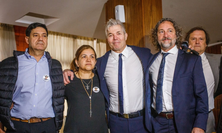 Cuál es la relación entre la foto del equipo de abogados de Fernando Burlando y el alma de Fernando Báez Sosa. Cuál es la relación entre la foto del equipo de abogados de Fernando Burlando y el alma de Fernando Báez Sosa.