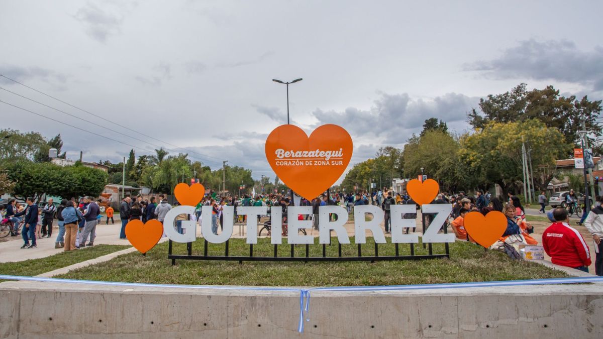 Un hombre de 64 años falleció este sábado por la noche en la localidad de Juan María Gutiérrez, en la provincia de Buenos Aires, en el medio de un enfrentamiento por un robo. Un hombre de 64 años falleció este sábado por la noche en la localidad de Juan María Gutiérrez, en la provincia de Buenos Aires, en el medio de un enfrentamiento por un robo.