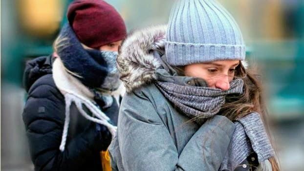 Mucha gente esperaba que caiga nieve el domingo en Rosario, pero no sucedió.