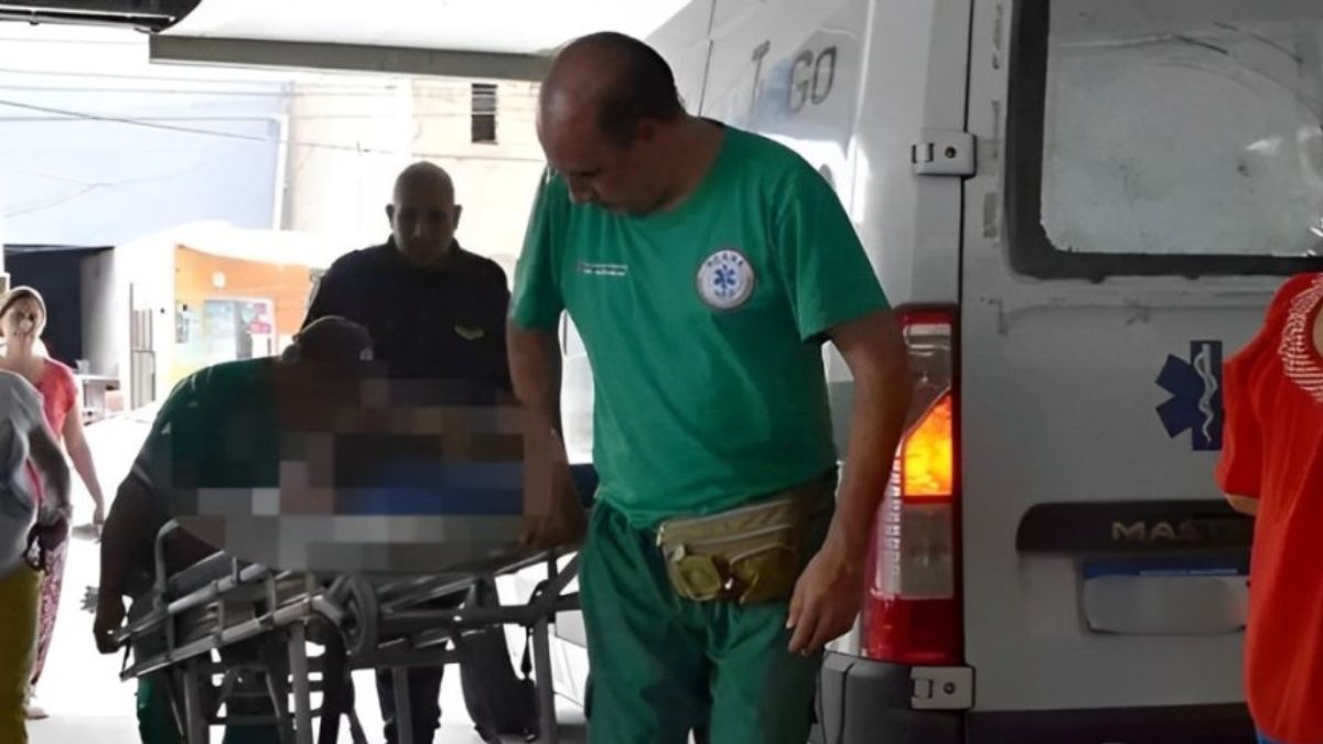 Efectivos de la Comisaría de la Mujer y la Familia Nº 6 detuvieron al sospechoso en el barrio San Martín. Efectivos de la Comisaría de la Mujer y la Familia Nº 6 detuvieron al sospechoso en el barrio San Martín.