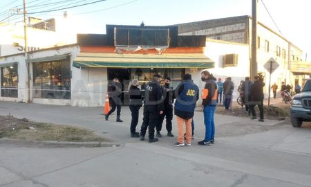 La AIC investiga el ataque en Blas Parera al 6.900. La AIC investiga el ataque en Blas Parera al 6.900.