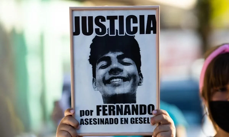 La ausencia de la joven que hizo RCP generó debate sobre los límites del relato documental. La ausencia de la joven que hizo RCP generó debate sobre los límites del relato documental.
