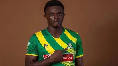 Asesinaron al futbolista Dominic Frimpong en intento de robo al micro del plantel