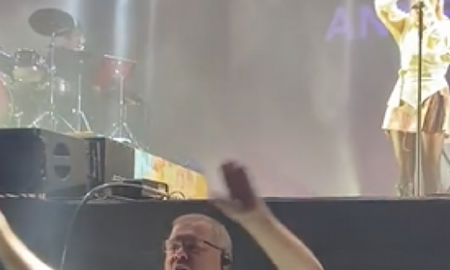 Video viral: el baile de un guardia de seguridad se robó el protagonismo de una cantante en un concierto. Video viral: el baile de un guardia de seguridad se robó el protagonismo de una cantante en un concierto.