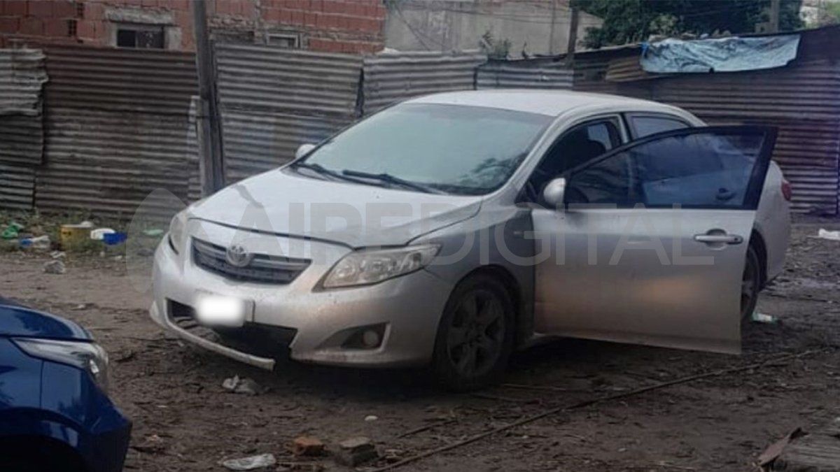 El auto que fue abandonado en La Carbonilla.&nbsp;