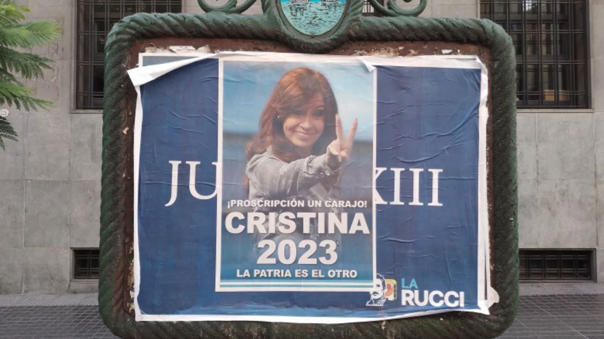 En la sede del PJ nacional, el FdT acordó denunciar la proscripción de Cristina Fernández de Kirchner.