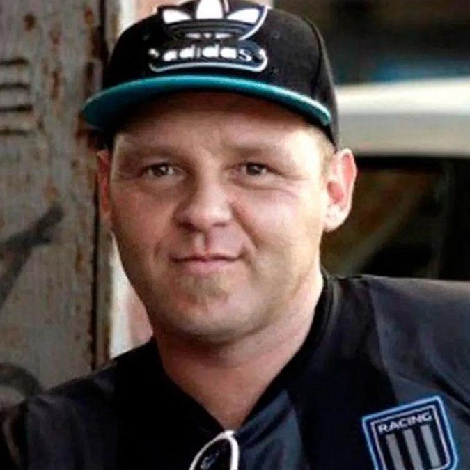 El músico continúa detenido.