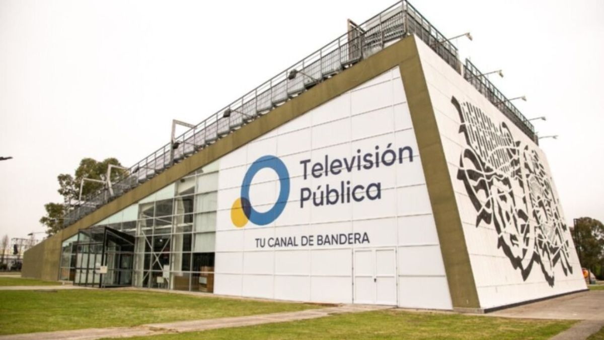 Las páginas webs y redes sociales de TV Pública y Radio Nacional dejarán de funcionar.