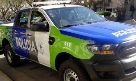 Un Comisario cobraba $100 mil por poner custodia policial, pero enviaba a un civil con una pistola de juguete Un Comisario cobraba $100 mil por poner custodia policial, pero enviaba a un civil con una pistola de juguete