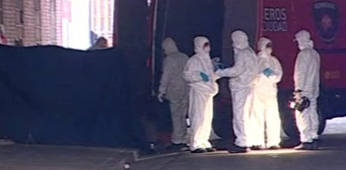 Dormía en la calle junto a su pareja y lo asesinaron de una puñalada en el pecho