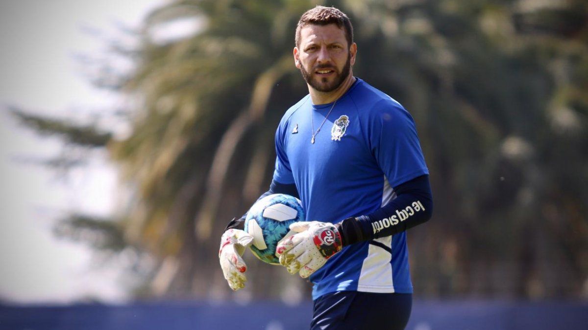 Rosario Central destrabó las negociaciones por Jorge Fatura Broun y el arquero volverá a la institución canalla.