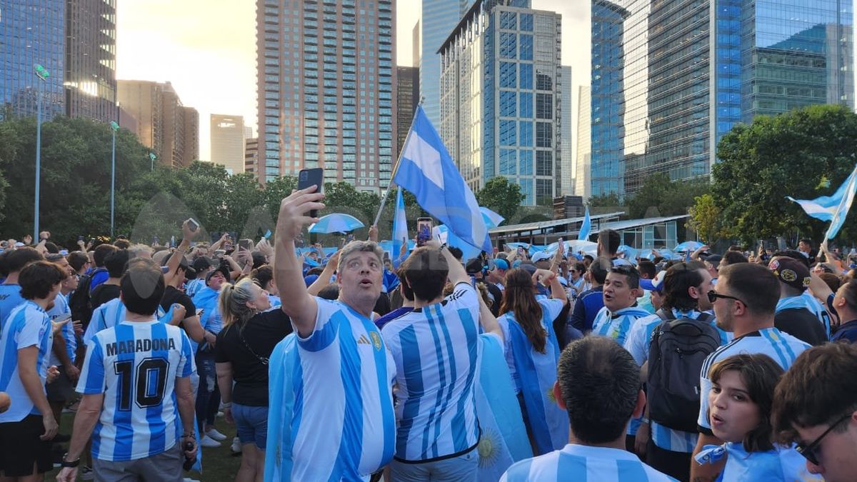 El aliento albiceleste. El aliento albiceleste.