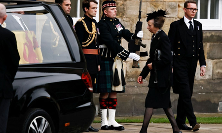El último viaje de Isabel II, sus restos ya se encuentran en el Palacio de Holyroodhouse El último viaje de Isabel II, sus restos ya se encuentran en el Palacio de Holyroodhouse