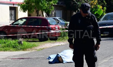 En el 90 por ciento de los asesinatos se usaron armas de fuego este año, mientras que en 2021 ese porcentaje fue del 85,7 y en 2020 del 78,5 por ciento. En el 90 por ciento de los asesinatos se usaron armas de fuego este año, mientras que en 2021 ese porcentaje fue del 85,7 y en 2020 del 78,5 por ciento.
