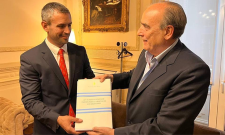 El hilo viral que compartió Javier Milei para explicar paso a paso la nueva Ley Ómnibus El hilo viral que compartió Javier Milei para explicar paso a paso la nueva Ley Ómnibus