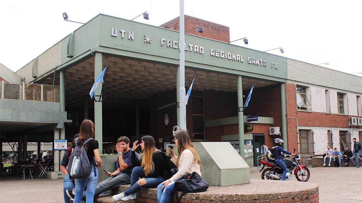 El decano de la UTN Santa Fe pidió frenar el veto de Javier Milei.