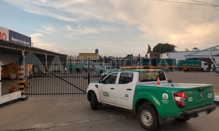 El operativo se realizó en un supermercado mayorista ubicado en el sur de la ciudad de Santa Fe. El operativo se realizó en un supermercado mayorista ubicado en el sur de la ciudad de Santa Fe.
