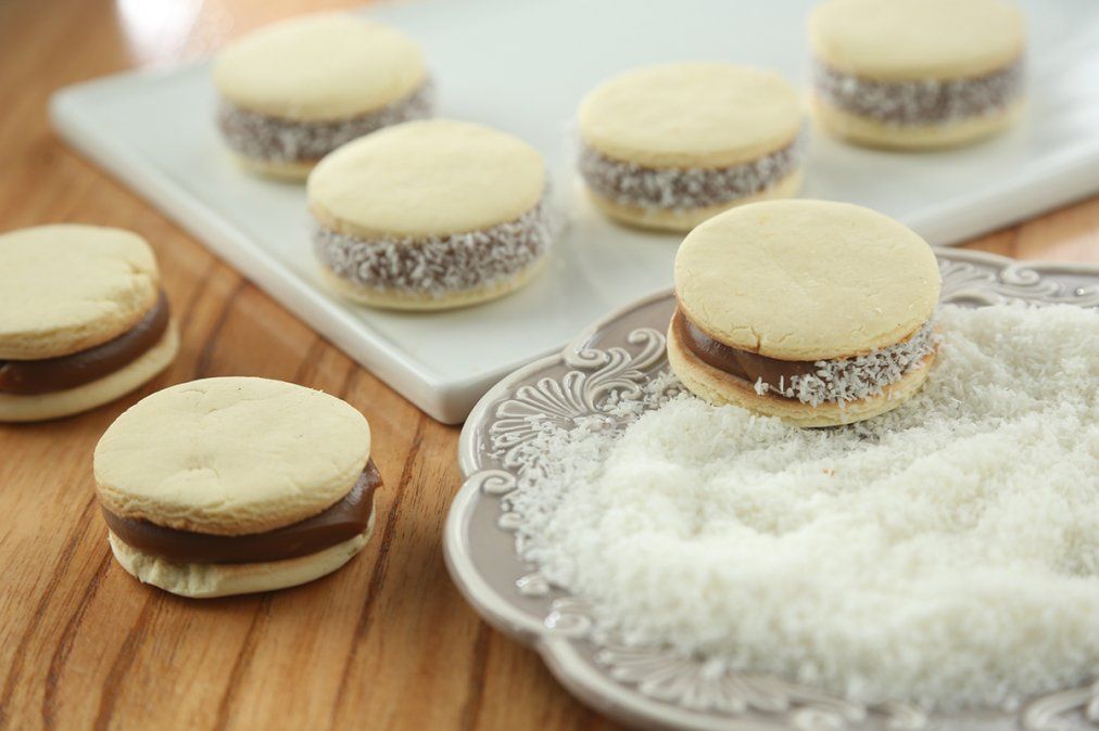 Cómo hacer alfajorcitos de maicena, la receta clásica de la merienda