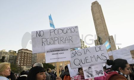 Aire de Santa Fe | Rosario marcha contra quemas 1.jpg