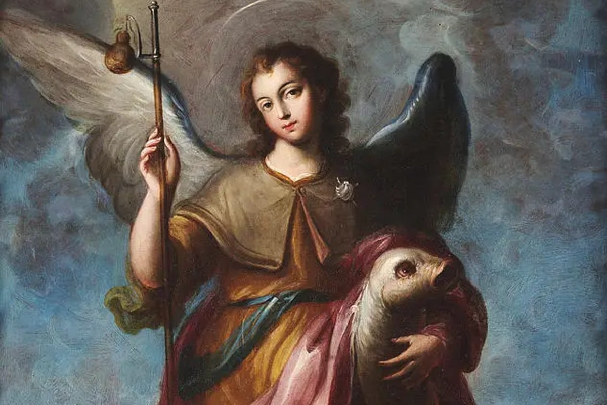 La devoción a San Rafael incluye una variedad de oraciones. La devoción a San Rafael incluye una variedad de oraciones.