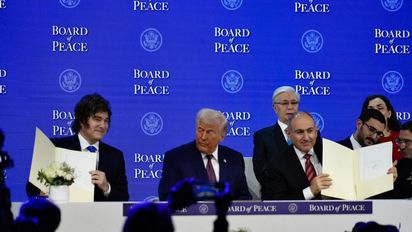 Javier Milei participó de la firma del Consejo de la Paz creado por Donald Trump