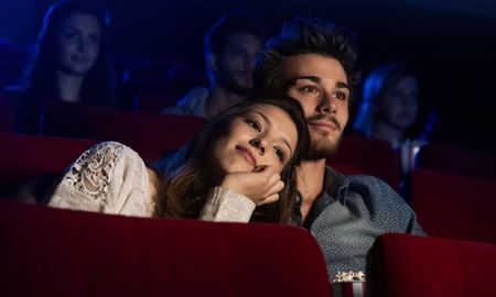 Video viral: descubrió a su marido en el cine con otra mujer. Video viral: descubrió a su marido en el cine con otra mujer.