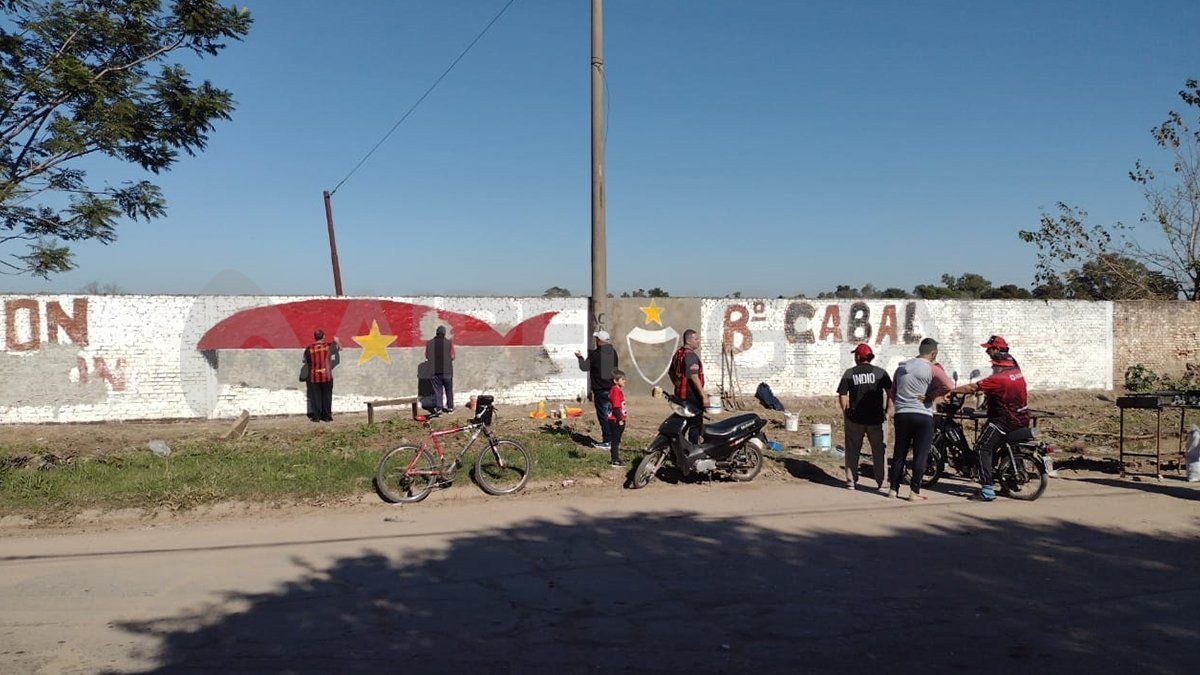 Los vecinos de barrio Cabal renovaron el mural de Estado de Israel y Castañaduy que fue pintado en 1995.&nbsp;