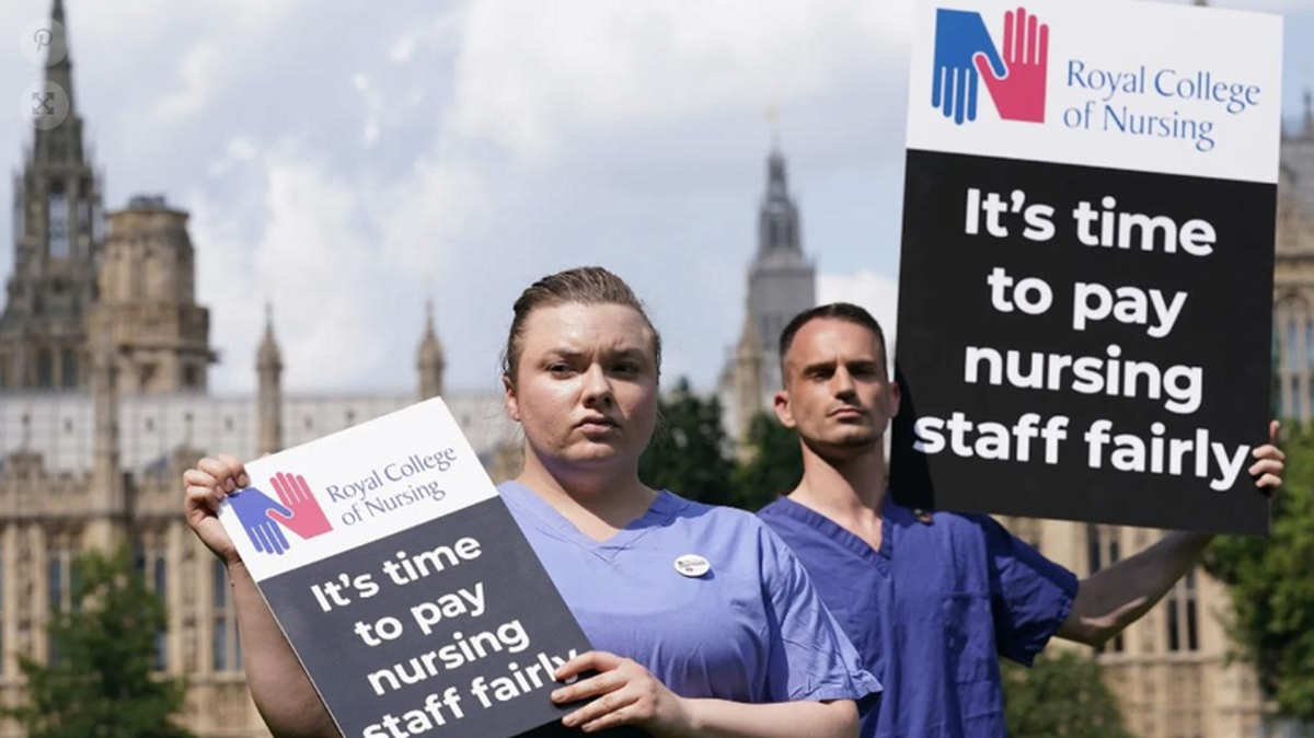 Huelga de enfermeras en el Reino Unido. Foto: AFP. 
