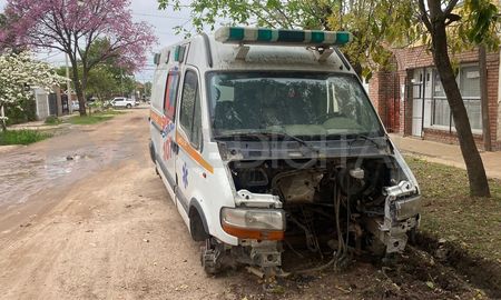 El vehículo está estacionado en calle Regimiento 12 de infantería 2600 de barrio Transporte. El vehículo está estacionado en calle Regimiento 12 de infantería 2600 de barrio Transporte.
