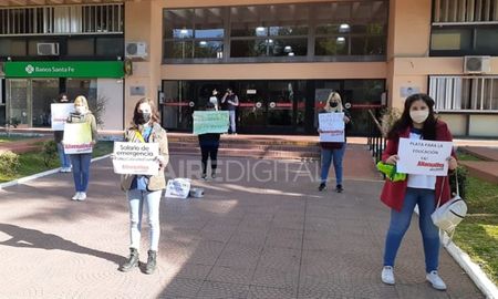 En las casas de muchos docentes hay ollas vacías y el hambre no espera, advirtieron los trabajadores de la Educación. En las casas de muchos docentes hay ollas vacías y el hambre no espera, advirtieron los trabajadores de la Educación.