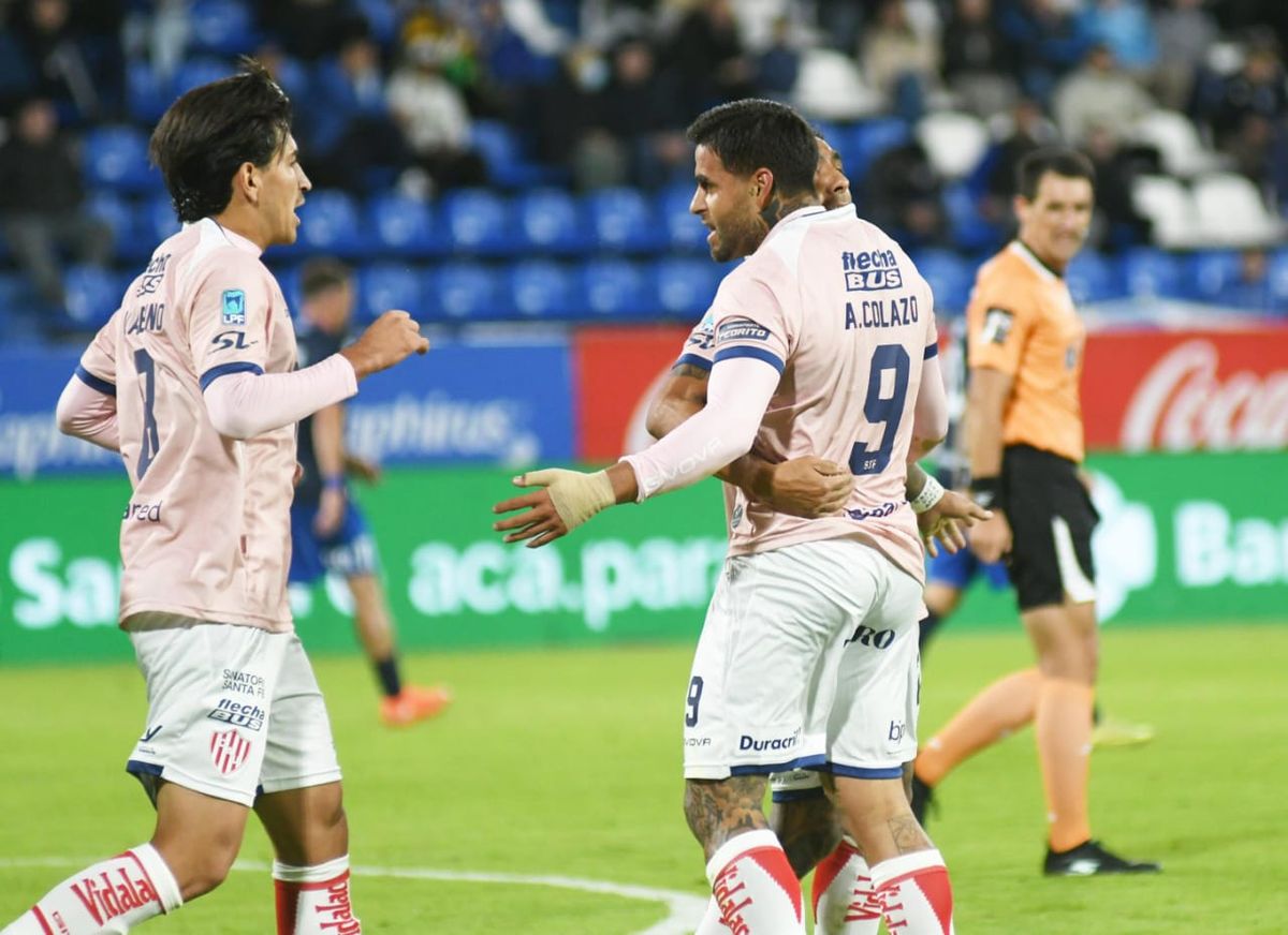 El festejo de los futbolistas de Unión tras el empate. El festejo de los futbolistas de Unión tras el empate.
