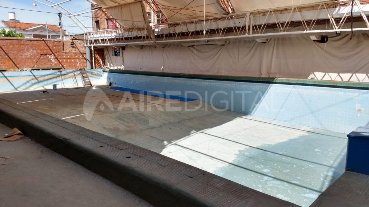 La pileta del Club Unión de Santo Tomé no pudo funcionar en el invierno ya que no estaba habilitada por la pandemia y los costos de climatización son muy altos.