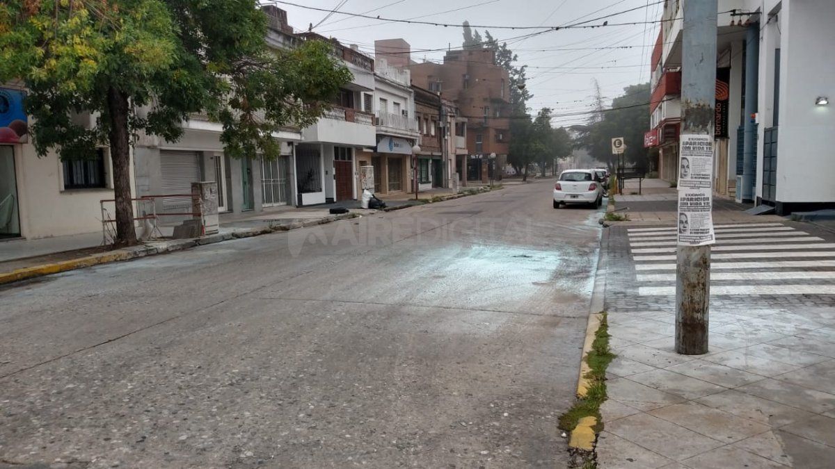 Un auto de remises Isis se prendió fuego