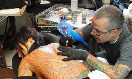 La Cámara de Senadores de la provincia dio media sanción a un proyecto de ley que establece un marco legal para el desarrollo de actividades de tatuajes, perforaciones y micropigmentación en Santa Fe. La Cámara de Senadores de la provincia dio media sanción a un proyecto de ley que establece un marco legal para el desarrollo de actividades de tatuajes, perforaciones y micropigmentación en Santa Fe.
