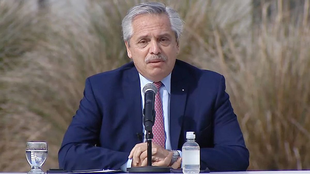 El presidente Alberto Fernández encabezó la inauguración de un centenar de obras en todo el país.