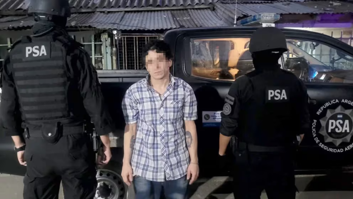 Detuvieron a dos acusados por narcotráfico y capturaron a un prófugo en Rosario. Detuvieron a dos acusados por narcotráfico y capturaron a un prófugo en Rosario.