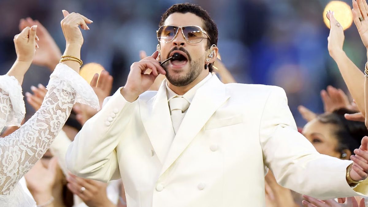 Bad Bunny quedó en el centro de una disputa legal y política tras su show en el Super Bowl.