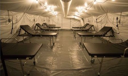 El interior de uno de los hospitales de campaña donadopor Estados Unidos El interior de uno de los hospitales de campaña donadopor Estados Unidos