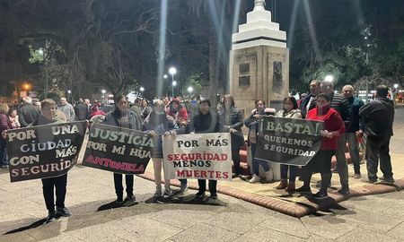 Los vecinos de Laguna Paiva exigieron más seguridad tras los hechos sucedidos en los últimos días. Los vecinos de Laguna Paiva exigieron más seguridad tras los hechos sucedidos en los últimos días.