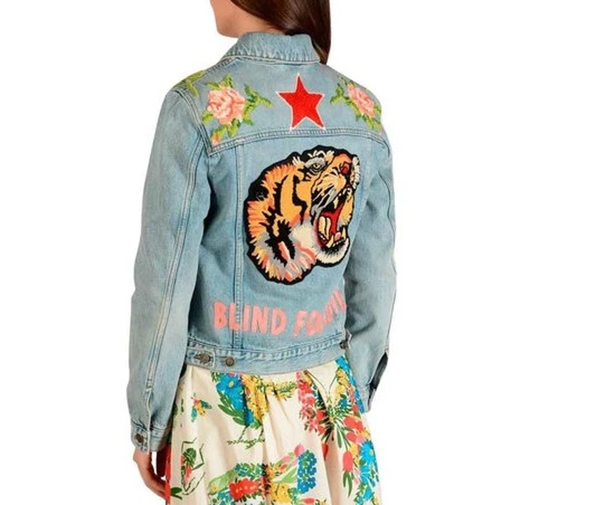 La carísima campera de 2 mil euros que eligió Antonela para la celebración en el Parque de Príncipes.