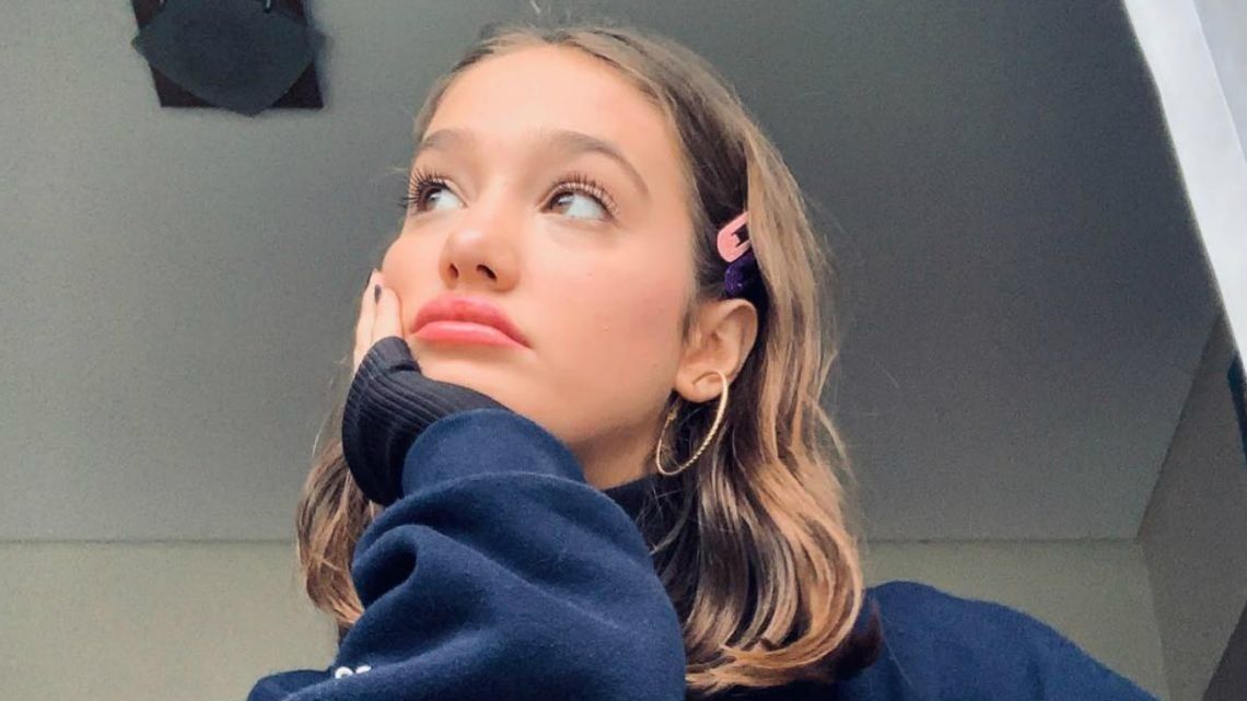 Ángela Torres mostró un picador de marihuana y la destrozaron en las redes